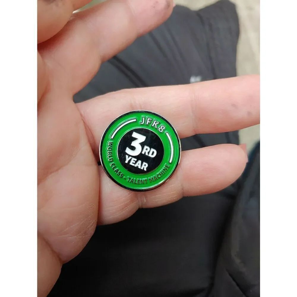 Amazon Peccy Pin "JFK8 3rd Year World Class Talent Machine". - Picture 3 of 4